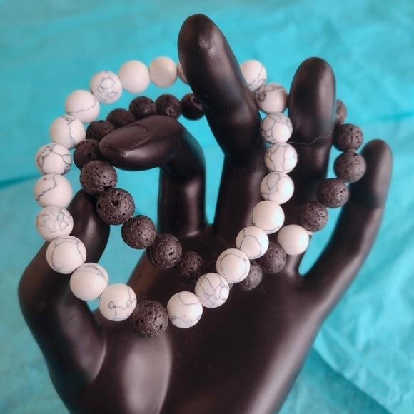 New Lava Rock Howlite Essential Couples love Healing Bracelets - Picture 6 of 7